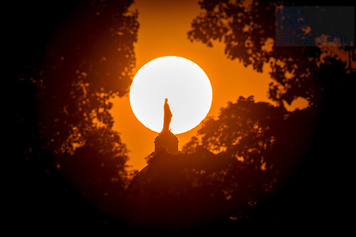 MC 5.20.24 Dome Sunrise 02.jpg by Matt Cashore/University of Notre Dame May 30, 2024; Sunrise behind the Dome (Photo by Matt Cashore/University of Notre Dame)