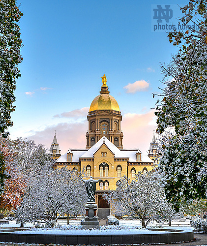 MC 11.1.23 Dome and Snow 02.JPG by Matt Cashore/University of Notre Dame November 1, 2023; Main Building after the first snowfall of the 2023-24 winter season. (Photo by Matt Cashore/University of Notre Dame)