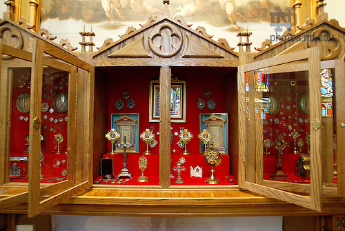 Reliquary Chapel 2.jpg by Notre Dame Photography Reliquary chapel, Basilica of the Sacred Heart..Photo by Matt Cashore